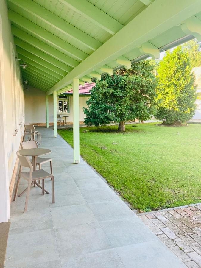 Kira Panzio Bed & Breakfast Lengyeltoti Dış mekan fotoğraf
