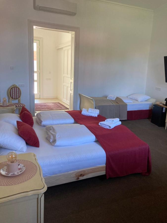 Kira Panzio Bed & Breakfast Lengyeltoti Dış mekan fotoğraf