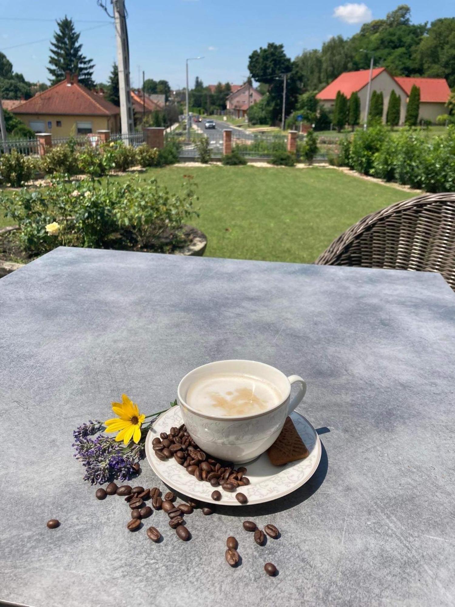 Kira Panzio Bed & Breakfast Lengyeltoti Dış mekan fotoğraf